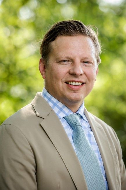 Dr. Stephen Lane